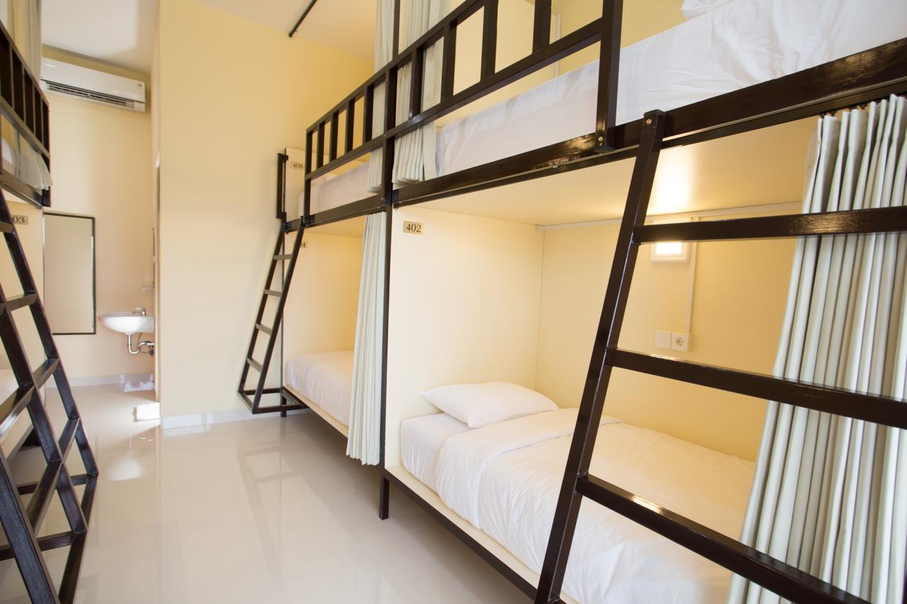 V Canggu Dormitory Exterior foto